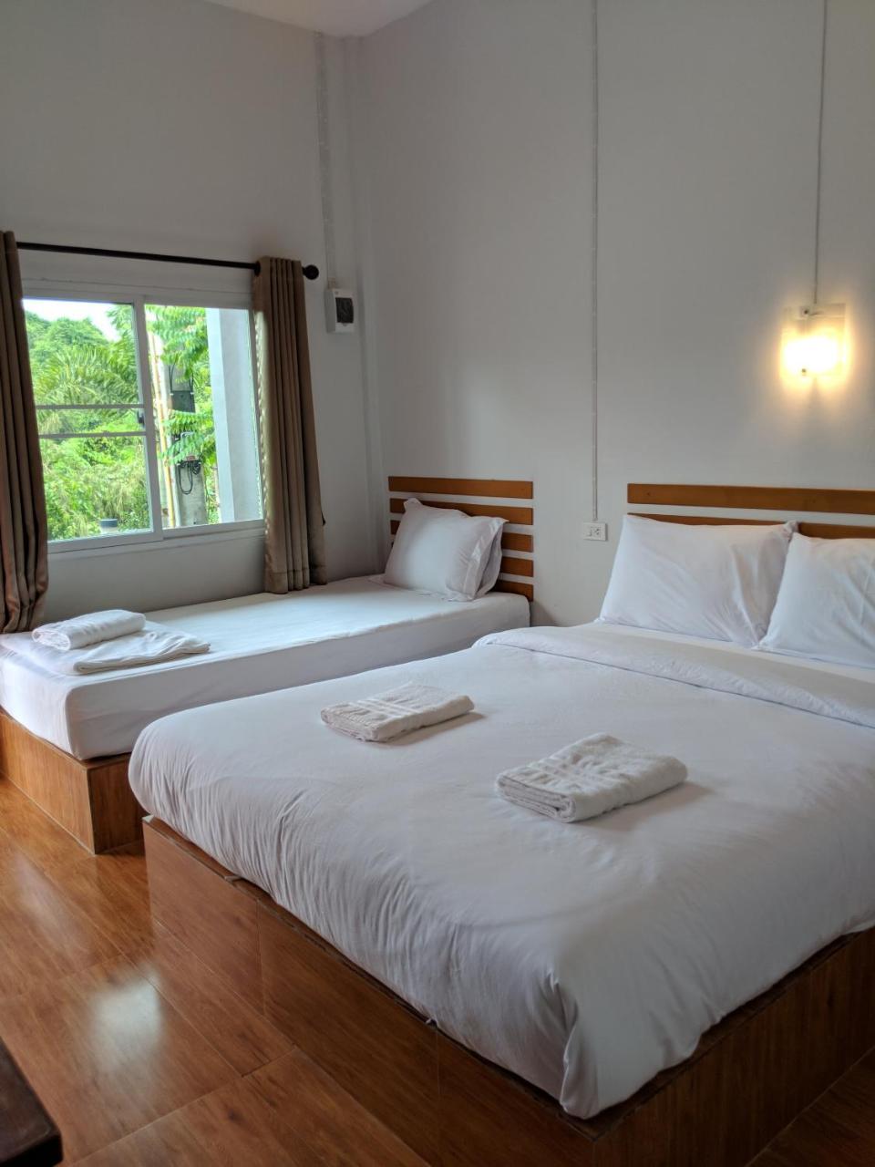 Maruay Hotel สุราษฎร์ธานี ภายนอก รูปภาพ