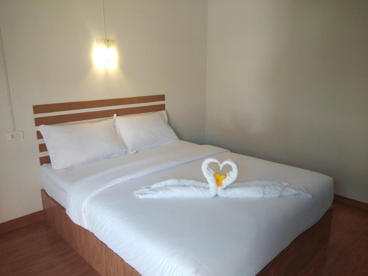 Maruay Hotel สุราษฎร์ธานี ภายนอก รูปภาพ